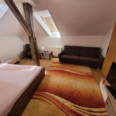 Apartments Zizkov B Praha Bagian luar foto